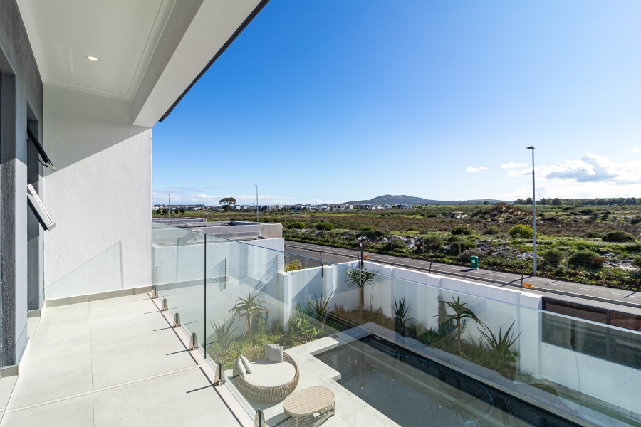 To Let 4 Bedroom Property for Rent in Sandown Estate Western Cape